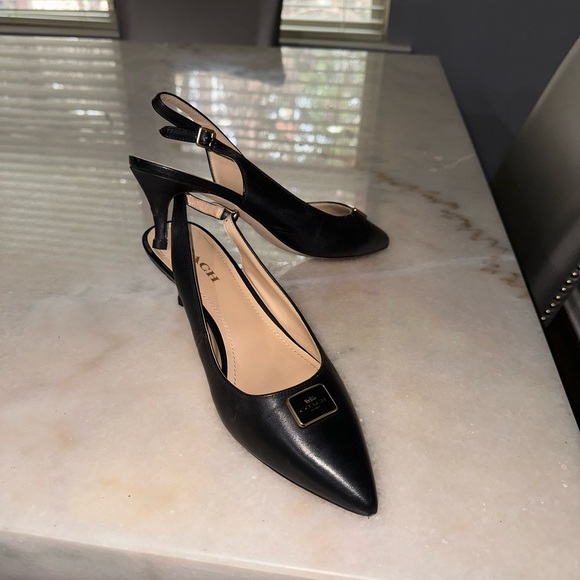 Coach Jillian Slingback - Picture 6 of 7